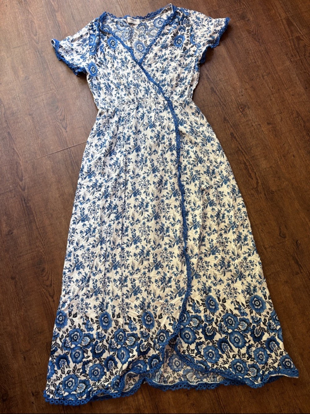 KINDRED Blue Floral Maxi Dress - Women's Summer Dress size small COTTAGE CORE